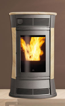 EDILKAMIN CAMEO 15 Kw laterales y top de piedtra arenaria. Kit hidráulico incorporado con vaso expansión cerrado, circulador y válvula de seguridad.