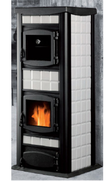 GREENHEISS ITALIA 30 de 30 Kw. Acabados madera ,blanco  y rojo. Consumo 5,5 Kg./hora