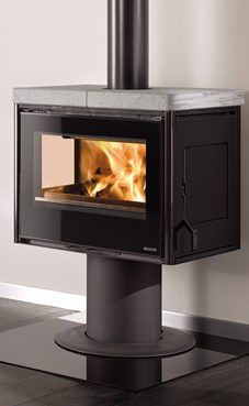 NORDICA-EXTRAFLAME ASTRID 8,5 Kw. Cabecera de piedra natural de espesor grueso  Cajón de cenizas extraíble Hogar de hierro fundido e ironker  Cristal cerámico resistente hasta los 750°C Puerta de hierro fundido Puerta de carga lateral  Vista frontal y lat
